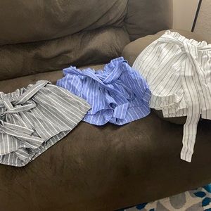 Pin striped dress shorts never worn size small🌷